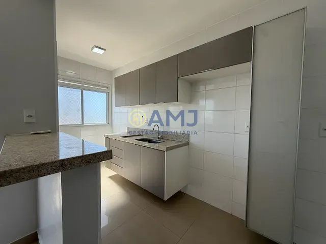 Apartamento com 71m² 2 quartos e 3 banheiros, para alugar, no bairro Setor Bueno em Goiânia