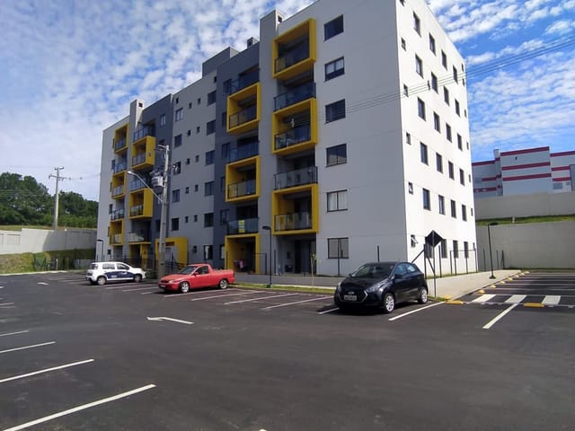 Apartamento com 66m² 2 quartos e 2 banheiros, à venda, no bairro Uvaranas em Ponta Grossa