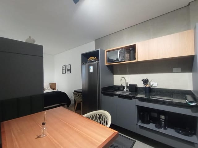 Apartamento 1 quarto e 1 banheiro, para alugar, no bairro Cristo Rei em Curitiba