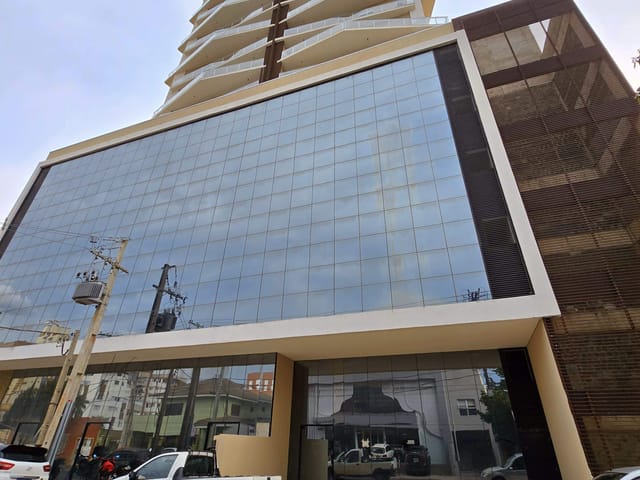 Apartamento com 250m² 3 quartos e 4 banheiros, à venda, no bairro Centro em Ponta Grossa