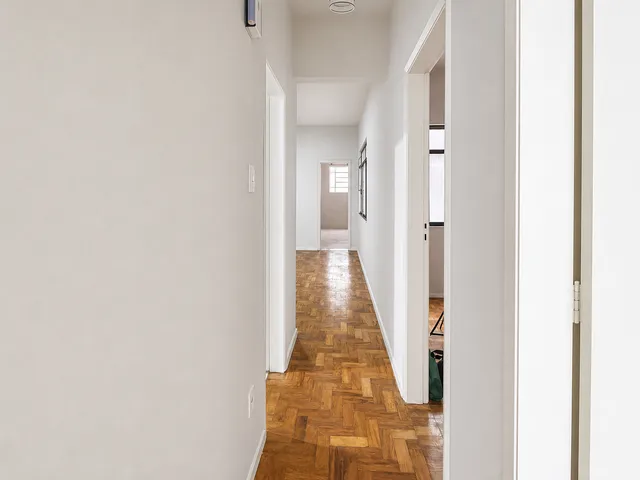 Apartamento 3 quartos e 2 banheiros, para alugar, no bairro Centro em Juiz de Fora