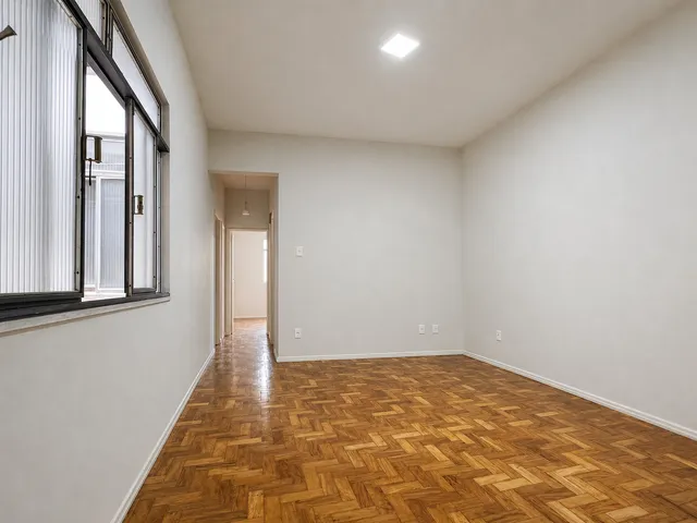 Apartamento 3 quartos e 2 banheiros, para alugar, no bairro Centro em Juiz de Fora
