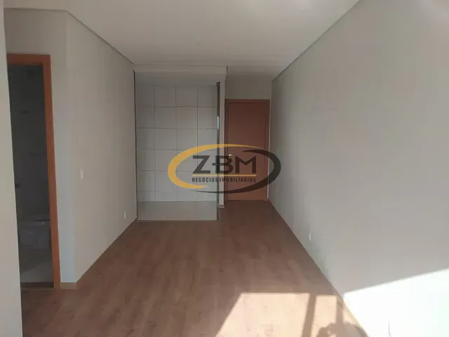 Apartamento 3 quartos e 2 banheiros, à venda, no bairro Veraliz em Londrina