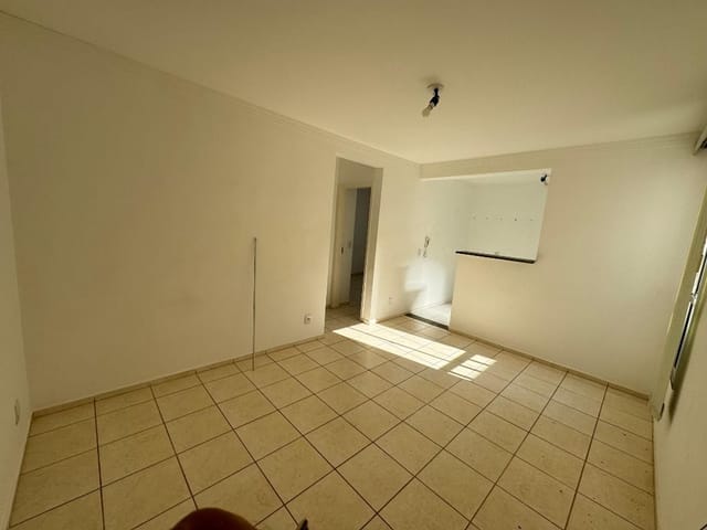 Foto do Apartamento - Apartamento com 2 dormitórios à venda, 49 m² por R$ 140.000,00 - Conjunto Guanabara - Uberaba/MG | ZUCATO IMOBILIARIA LTDA