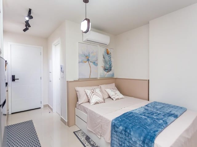 Apartamento 1 quarto e 1 banheiro, para alugar, no bairro Centro em Curitiba