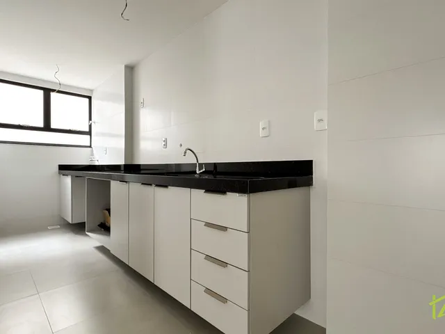 Apartamento 2 quartos e 1 banheiro, à venda, no bairro Centro em Juiz de Fora