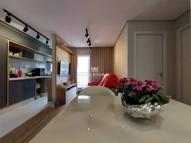 Apartamento 2 quartos e 1 banheiro, à venda, no bairro Jardim Tropical em Maringá