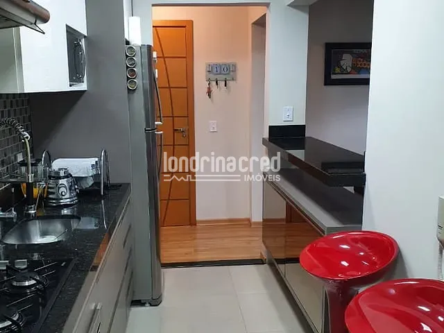 Apartamento à venda, no bairro Conjunto Vivi Xavier em Londrina
