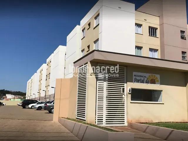 Apartamento à venda, no bairro Conjunto Vivi Xavier em Londrina