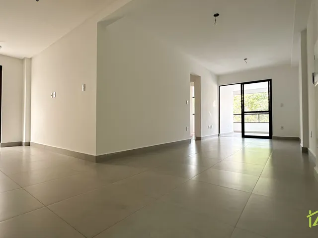Apartamento 2 quartos e 2 banheiros, à venda, no bairro Centro em Juiz de Fora