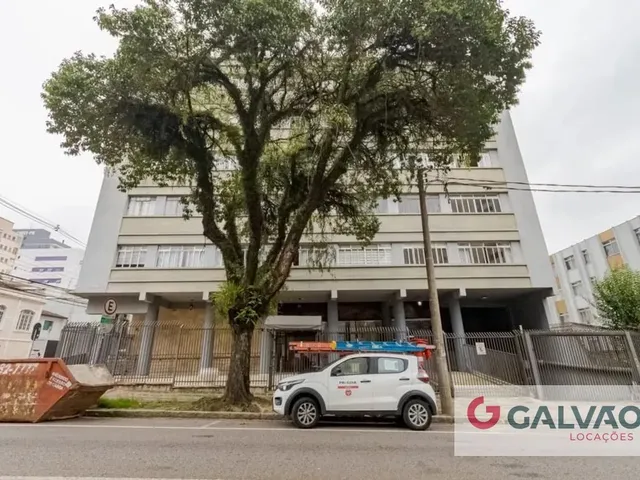Apartamento 3 quartos e 2 banheiros, para alugar, no bairro Centro em Curitiba