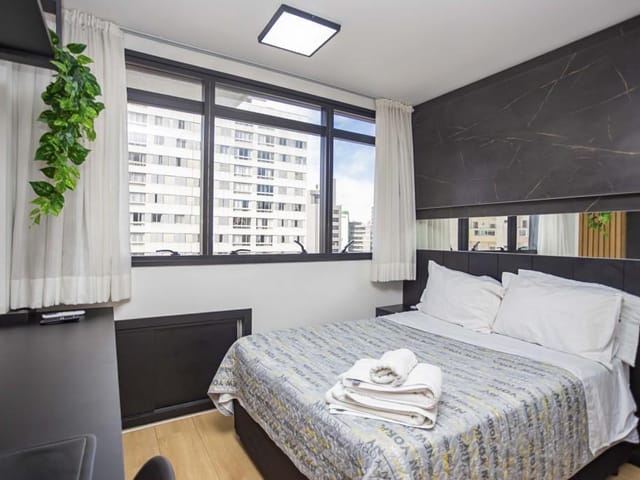 Apartamento 1 quarto e 1 banheiro, para alugar, no bairro Centro em Curitiba