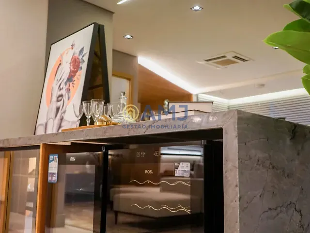 Apartamento 2 quartos e 2 banheiros, à venda, no bairro Park Lozandes em Goiânia