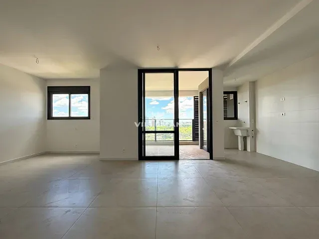 Apartamento com 184m² 2 quartos e 2 banheiros, à venda, no bairro Vila Bosque em Maringá