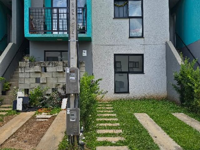 Apartamento com 50m² 2 quartos e 1 banheiro, à venda, no bairro Uvaranas em Ponta Grossa