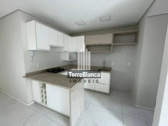 Apartamento com 193m² 3 quartos e 2 banheiros, para alugar, no bairro Centro em Ponta Grossa