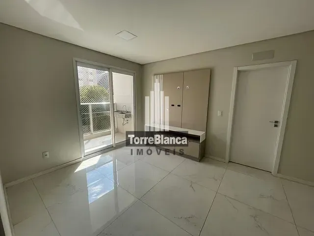 Apartamento com 193m² 3 quartos e 2 banheiros, para alugar, no bairro Centro em Ponta Grossa