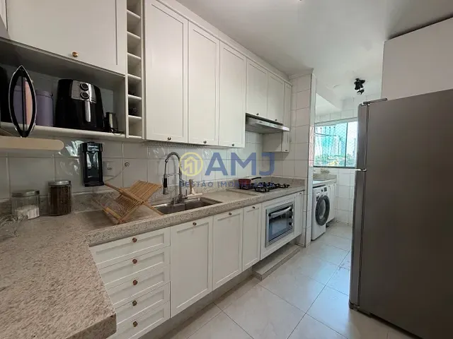 Apartamento 3 quartos e 3 banheiros, à venda, no bairro Nova Suiça em Goiânia