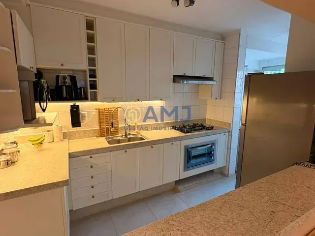 Apartamento 3 quartos e 3 banheiros, à venda, no bairro Nova Suiça em Goiânia