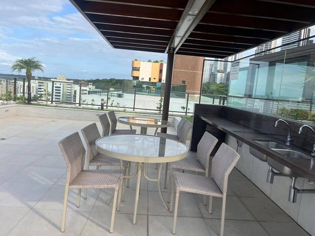 Apartamento 2 quartos e 2 banheiros, à venda, no bairro Cabo Branco em João Pessoa