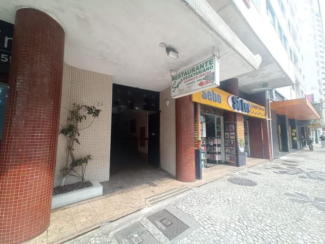 Apartamento 1 quarto e 1 banheiro, para alugar, no bairro Centro em Curitiba