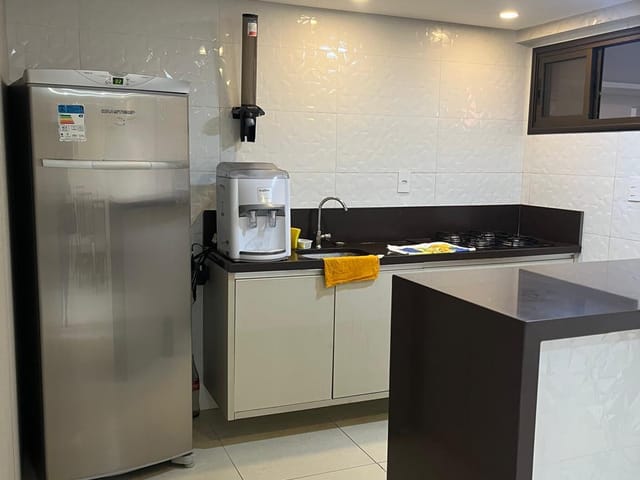 Apartamento 2 quartos e 2 banheiros, à venda, no bairro Cabo Branco em João Pessoa