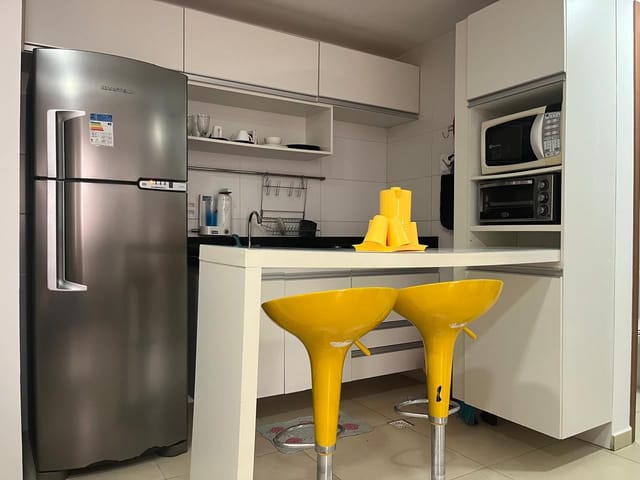 Apartamento 2 quartos e 2 banheiros, à venda, no bairro Cabo Branco em João Pessoa