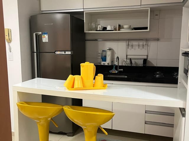 Apartamento 2 quartos e 2 banheiros, à venda, no bairro Cabo Branco em João Pessoa