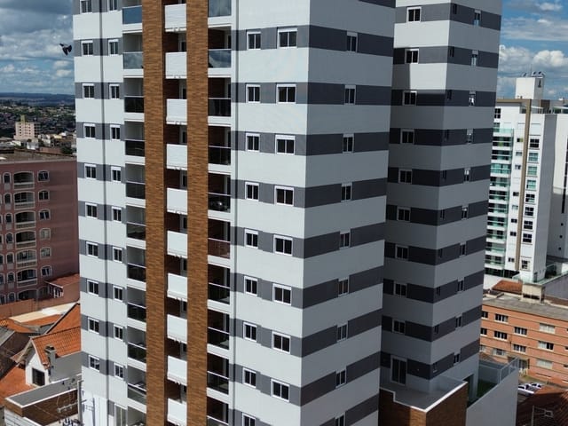 Apartamento com 281m² 3 quartos e 2 banheiros, à venda, no bairro Centro em Ponta Grossa