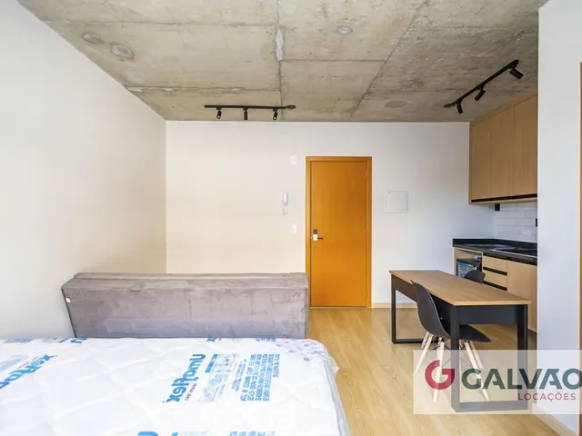 Apartamento 1 quarto e 1 banheiro, para alugar, no bairro São Francisco em Curitiba