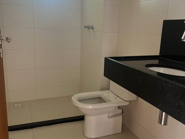 Apartamento 4 quartos e 4 banheiros, à venda, no bairro Cabo Branco em João Pessoa