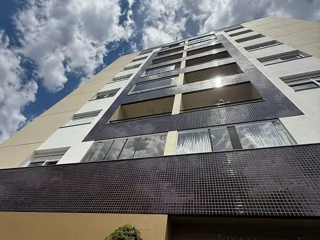 Apartamento 2 quartos e 2 banheiros, à venda, no bairro Madureira em Caxias do Sul