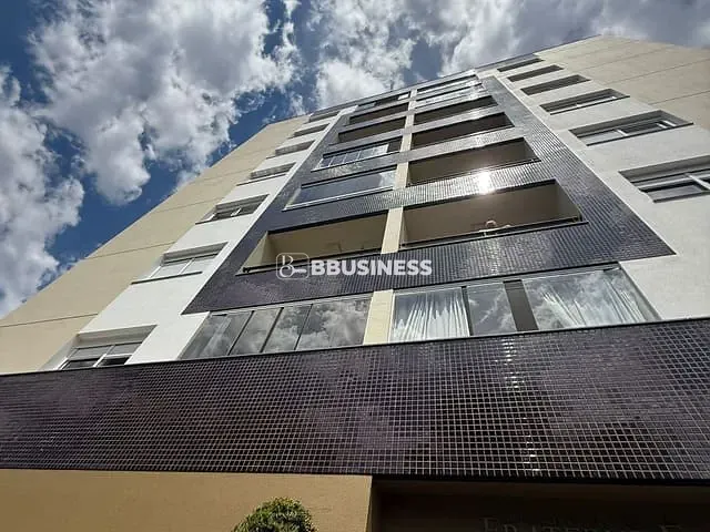 Apartamento 2 quartos e 2 banheiros, à venda, no bairro Madureira em Caxias do Sul