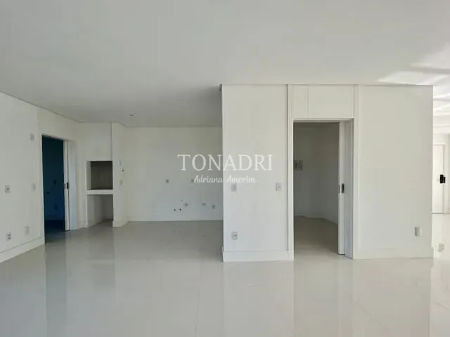 Apartamento com 355m² 4 quartos e 5 banheiros, à venda, no bairro Barra Sul em Balneário Camboriú