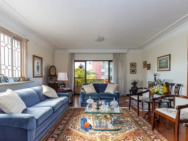 Apartamento com 200m² 4 quartos e 5 banheiros, à venda, no bairro Moema em São Paulo