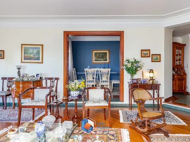 Apartamento com 200m² 4 quartos e 5 banheiros, à venda, no bairro Moema em São Paulo