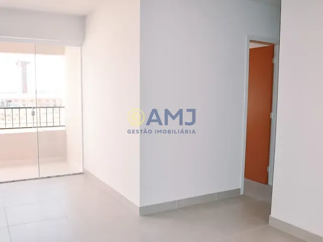 Apartamento 3 quartos e 2 banheiros, à venda, no bairro Parque Oeste Industrial em Goiânia