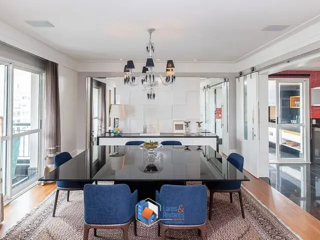 Apartamento com 301m² 3 quartos e 6 banheiros, à venda, no bairro Moema em São Paulo