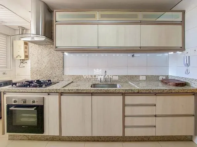 Apartamento com 196m² 3 quartos e 3 banheiros, à venda, no bairro Zona 02 em Maringá