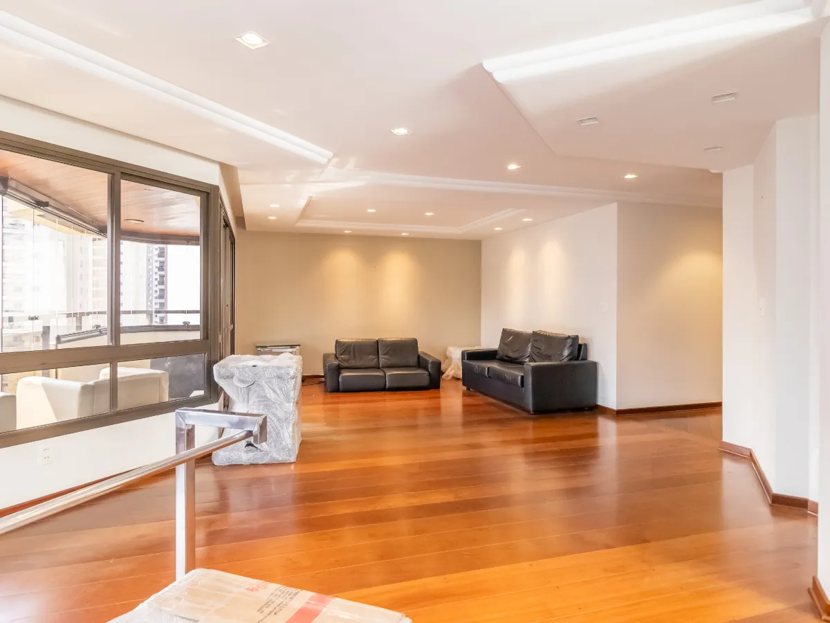 Apartamento para venda e locação em Indianópolis com 4 quartos, sendo 2 suítes, 232m²