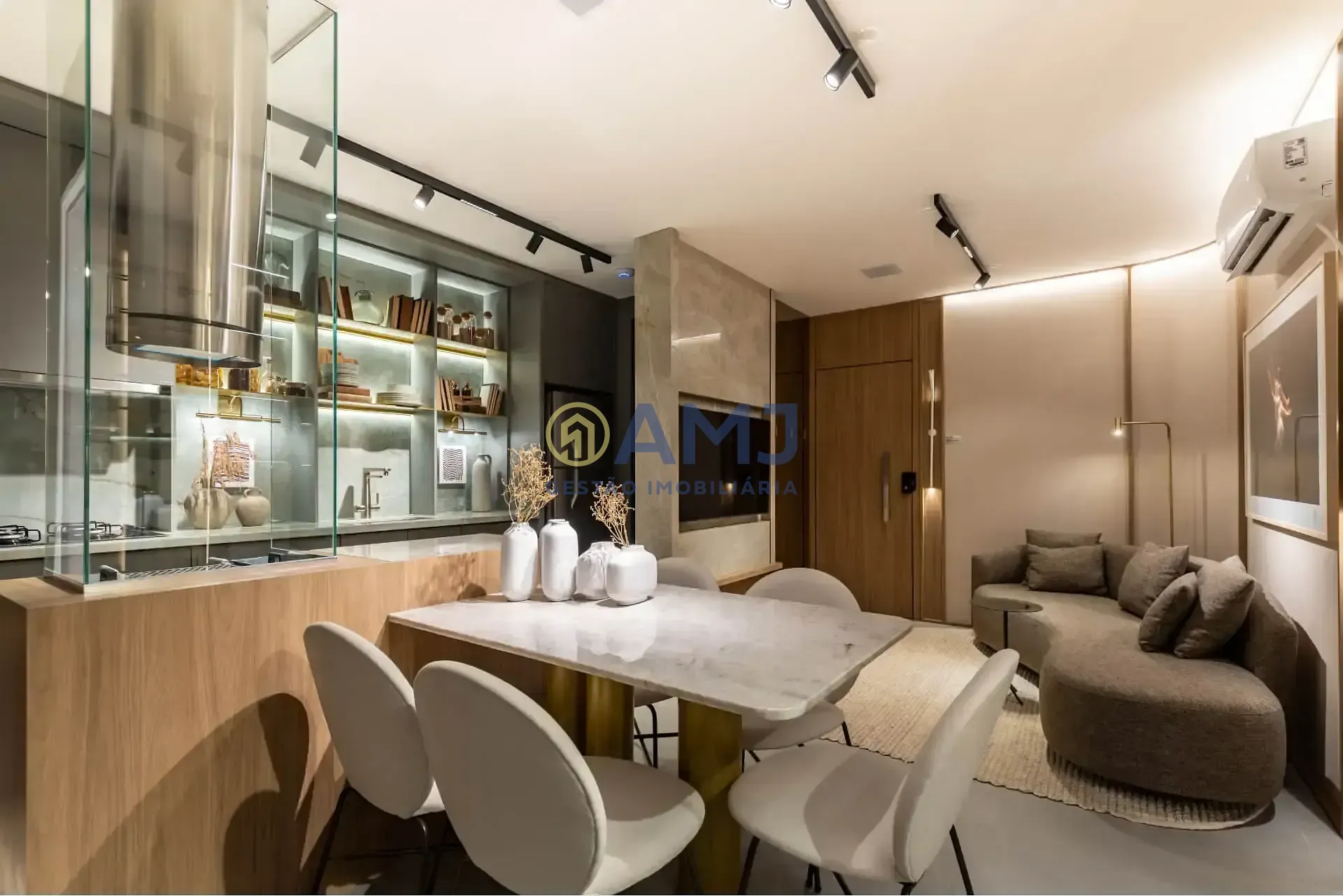 Apartamento, 3 quartos, 100 m² - Foto 1