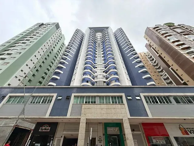 Apartamento com 98m² 2 quartos e 2 banheiros, para alugar, no bairro Zona 07 em Maringá
