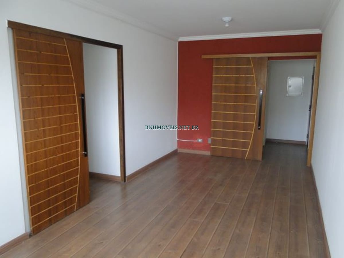 Apartamento à venda com 3 quartos, 70m² - Foto 1