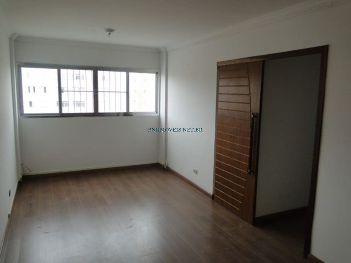 Apartamento à venda com 3 quartos, 70m² - Foto 2