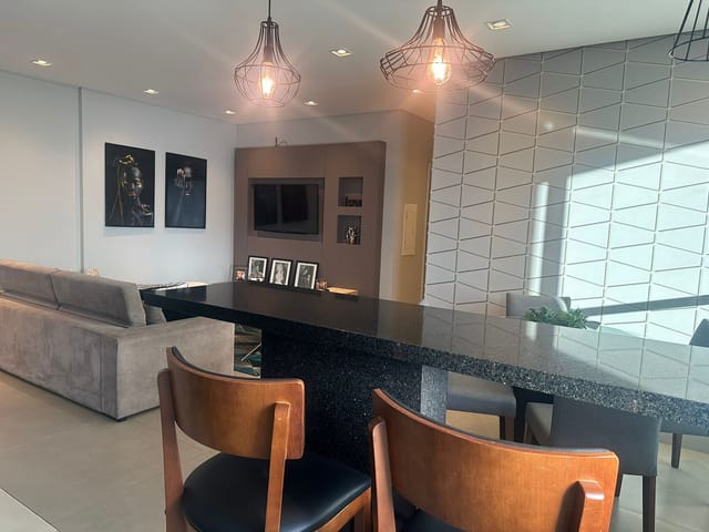 Apartamento com 153m² 2 quartos e 2 banheiros, à venda, no bairro Centro em Ponta Grossa