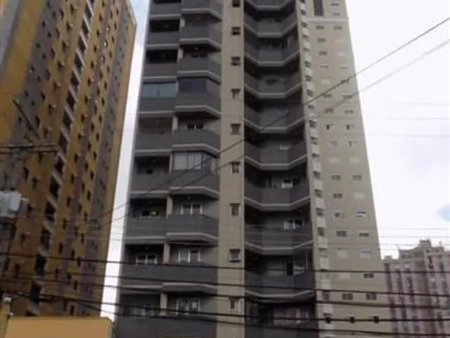 Apartamento 1 quarto e 1 banheiro, para alugar, no bairro Centro em Curitiba