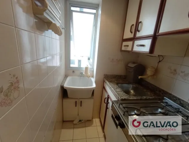 Apartamento 1 quarto e 1 banheiro, para alugar, no bairro Centro em Curitiba