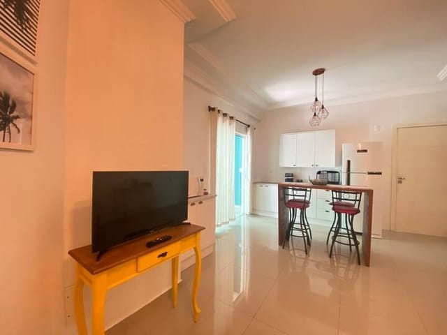 Apartamento 2 quartos e 2 banheiros, à venda, no bairro Ingleses do Rio Vermelho em Florianópolis