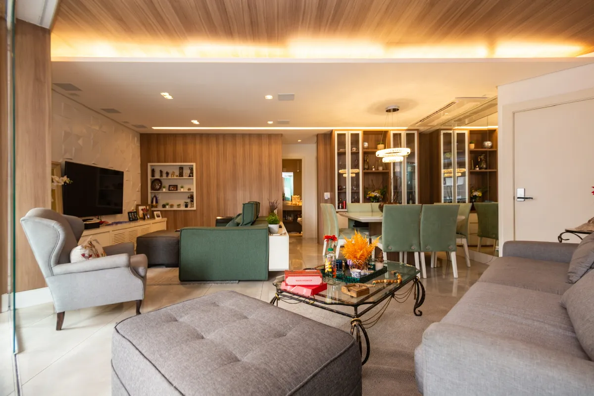 Apartamento para venda em Moema com 3 quartos, sendo 3 suítes, 121m²