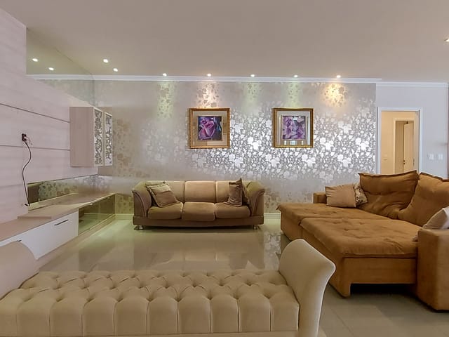 Apartamento com 360m² 3 quartos e 5 banheiros, à venda, no bairro Olarias em Ponta Grossa